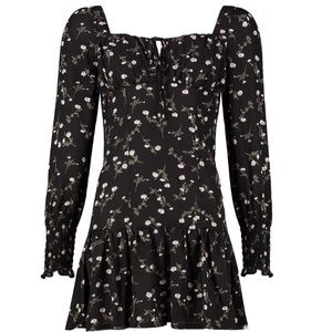 NWT Boohoo Peasant Style Ditsy Floral Mini Dress